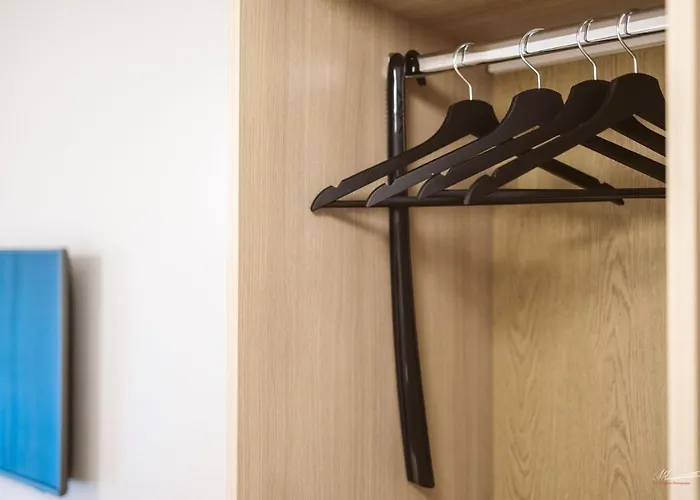 Отель Veromaki *